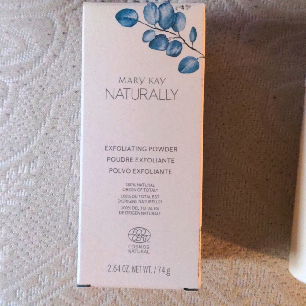 Mary Kay naturally exfoliating powder, 2.64 oz, normal to dry skin